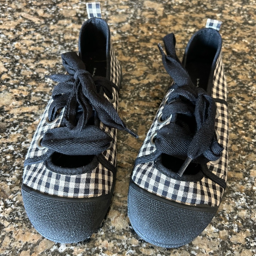 New Black & Tan Ballet Flat style shoes